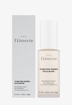 REVITALISING FOUNDANT DAY MOISTURISER - Face cream