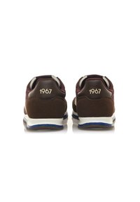 mtng Zapatillas - marron