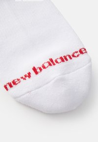 New Balance PATCH LOGO ANKLE UNISEX 3 PACK - Ponožky - white/grey/black
