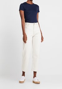 GAP Jednoduché tričko - dark blue