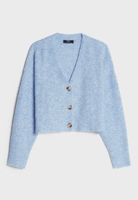 Ljusblå, ribbad kort cardigan med långa ärmar och tre bruna knappar fram.
