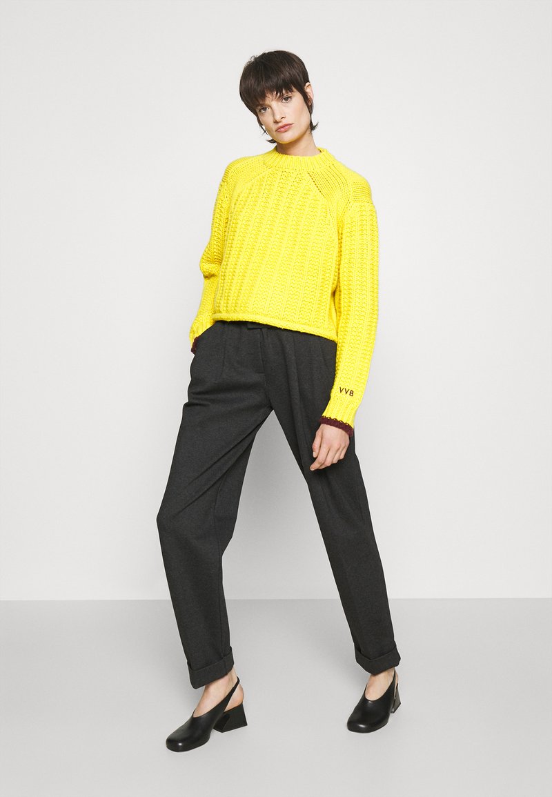 Damen Bekleidung | Victoria Victoria Beckham PLEAT TROUSER Stoffhose slate grey/grau - HD21413 Damen Bekleidung | Victoria Victoria Beckham PLEAT TROUSER Stoffhose slate grey/grau - HD21413