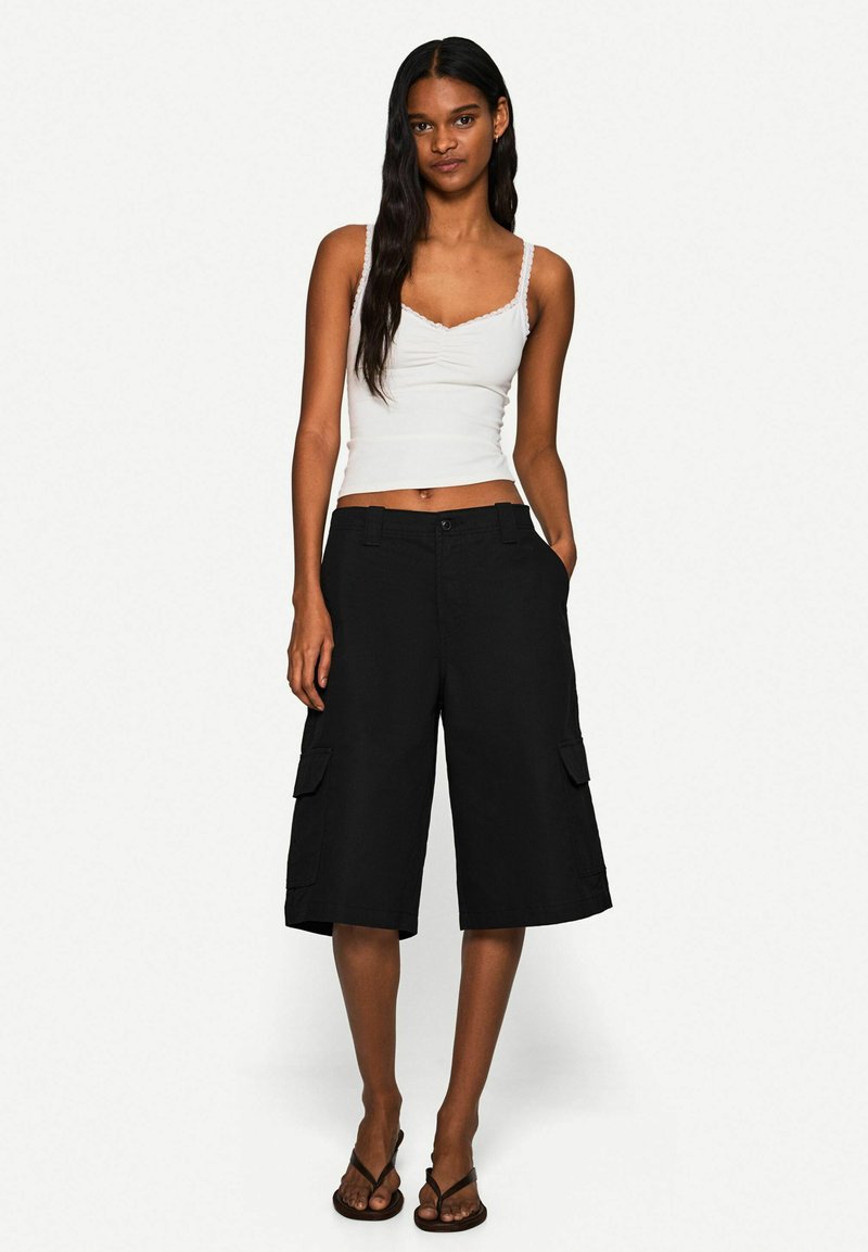Bershka Short - black