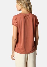 DEELUXE VIENNA - T-shirt basic - Terracota