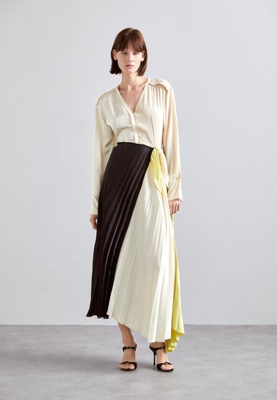 Victoria Beckham LONG SLEEVE PLEATED DRESS - Galajurk - multi