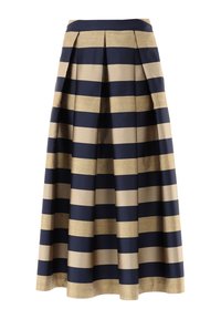 Lange plissierte Skirt mit abgestuften Blau- und Goldstreifen. Der Stoff hat eine glatte Textur und zeigt breite horizontale goldene und beige Bänder auf einem marineblauen Grund.