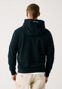 Thumbnail Image 3