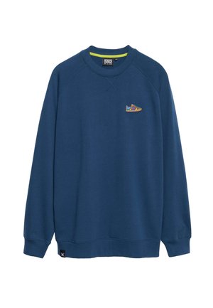 Navy blauwe sweatshirt gemaakt van een katoenmix, met een ronde ronde hals en geribde manchetten. Opvallende grafische print van een sneaker in levendige kleuren op de borst.