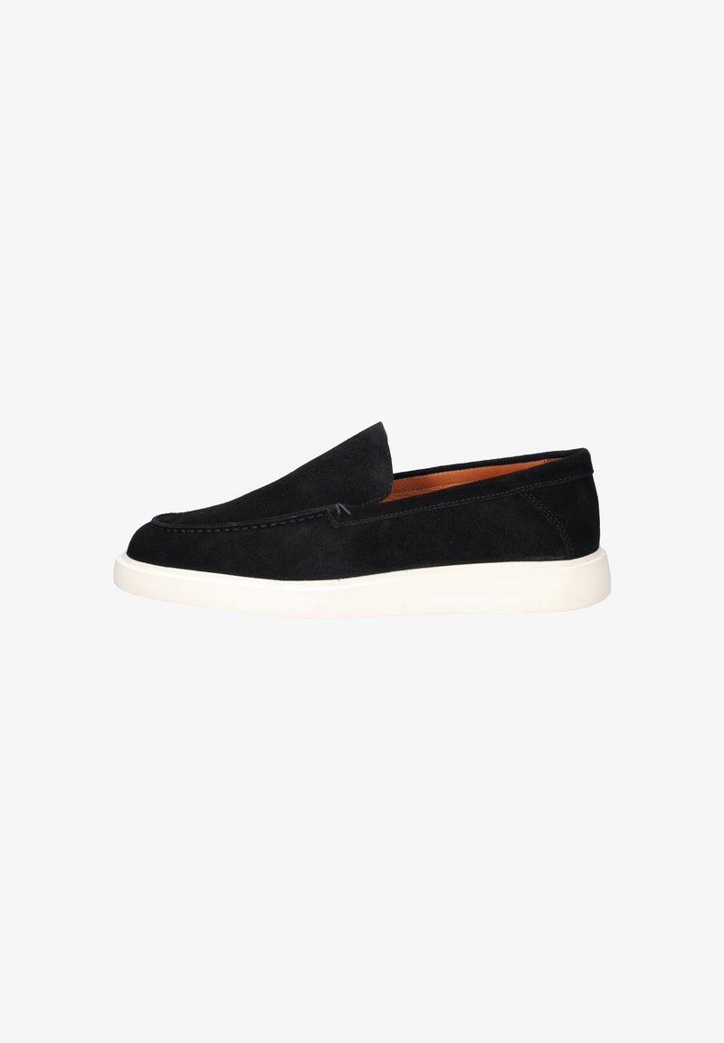 Schwarzer Wildleder-Slipper mit runder Zehe, kontrastierender weißer Gummisohle und minimalistischem Design. Verziert mit Steppnähten entlang der Kante.