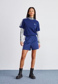 adidas Originals Print T-shirt - dark blue
