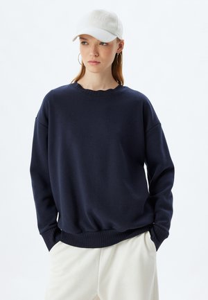Sweater - dark blue