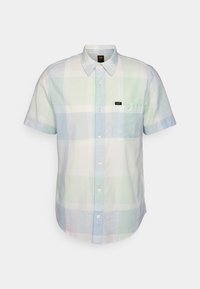 Kurzärmeliges kariertes Hemd in Pastellfarben (hellgrün, blau, weiß) mit Button-Down-Kragen und Brusttasche. Aus Baumwollmaterial.