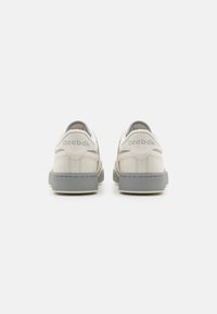 Reebok Classic Sneakers basse - off-white