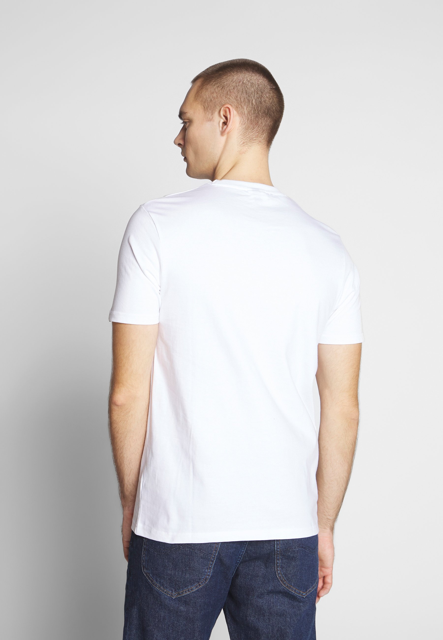Ellesse MULTIZ T shirts med print white Zalando.no Ellesse MULTIZ - T-shirts med print - white