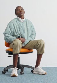 New Balance WS327 - Sneaker low - silver/moss