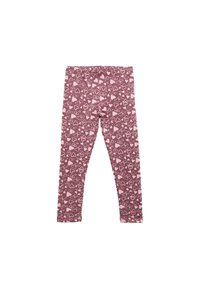 Fioletowe legginsy z powtarzającym się wzorem różowych serc, wykonane z miękkiego, elastycznego materiału, dopasowane do ciała.