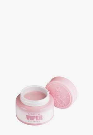 Pot ouvert rose de masque pour lèvres Nabla Viper avec couvercle assorti présentant un motif de serpent, montrant le produit crémeux et lisse à l'intérieur.