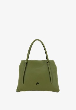 Borsa in pelle verde con doppi manici a tracolla e piccolo logo nero centrato vicino al bordo inferiore su sfondo bianco.