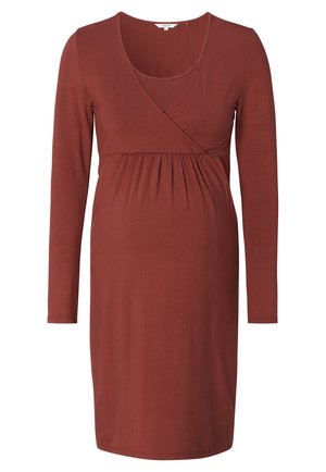 Zwangerschapsjurk in roestrood, met lange mouwen, wikkeldesign, gerimpelde taille en zachte, rekbare stof voor comfort.