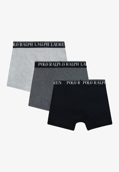 Három pár boxernadrág szürke, sötétszürke és fekete színben. Puha pamut anyag, rugalmas derékkal, amelyen a "POLO RALPH LAUREN" felirat található.