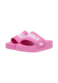 Paire de sandales à plateforme roses avec larges brides affichant un texte blanc "BUFFALO" et un petit logo sur le côté.