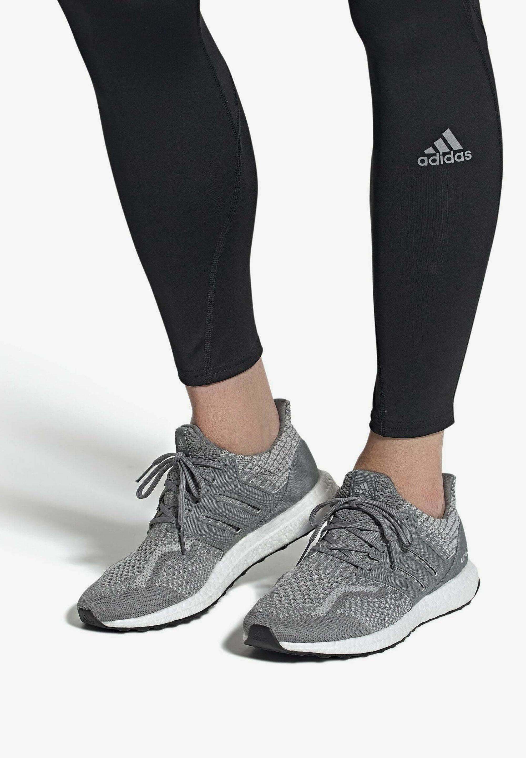 Adidas Performance Ultraboost 5 0 Dna Tenisky Grey Seda Zalando Cz