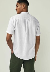 Next SHORT SLEEVE GRANDAD COLLAR - Skjorter - white