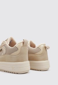 XTI Zapatillas - beige