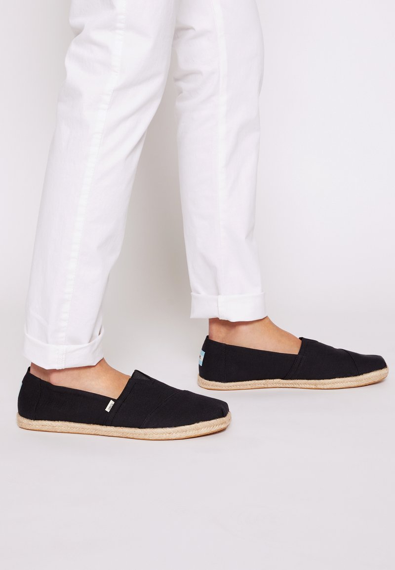 TOMS ALPARGATA - Alpercatas - black