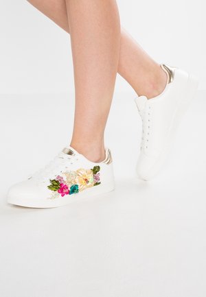 Baskets basses - white
