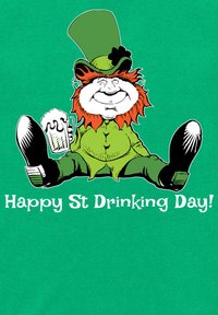 Camiseta verde con un duende de dibujos animados que tiene barba naranja y sombrero verde, sosteniendo una cerveza, y el texto "¡Feliz Día de Beber San Patricio!" en blanco.