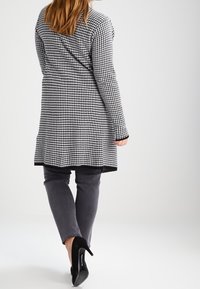 Anna Field Curvy Kofta - off-white