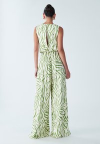 BWLDR SPARKLE - Jumpsuit - green zebra