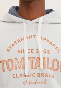 TOM TAILOR Jersey con capucha - light grey