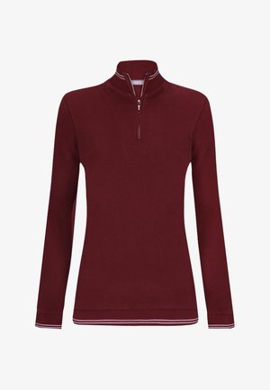 Bordeauxrode pullover met een kwartrits, lange mouwen, geribbelde manchetten en subtiele witte streepdetails bij de kraag en zoom. Zachte gebreide textuur.