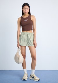 Obey Clothing HEARTS - Top - dark brown