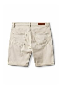 Beiga bomullsshorts med upprullade fållar, med två bakfickor och en brun läderetikett vid midjan. Slät textur, skräddarsydd design.