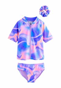 Detský dvojdielny plavky s pastelovo fialovým, ružovým a modrým vírivým vzorom, vrátane zipsového topu s krátkym rukávom, spodného dielu a zodpovedajúceho scrunchie.