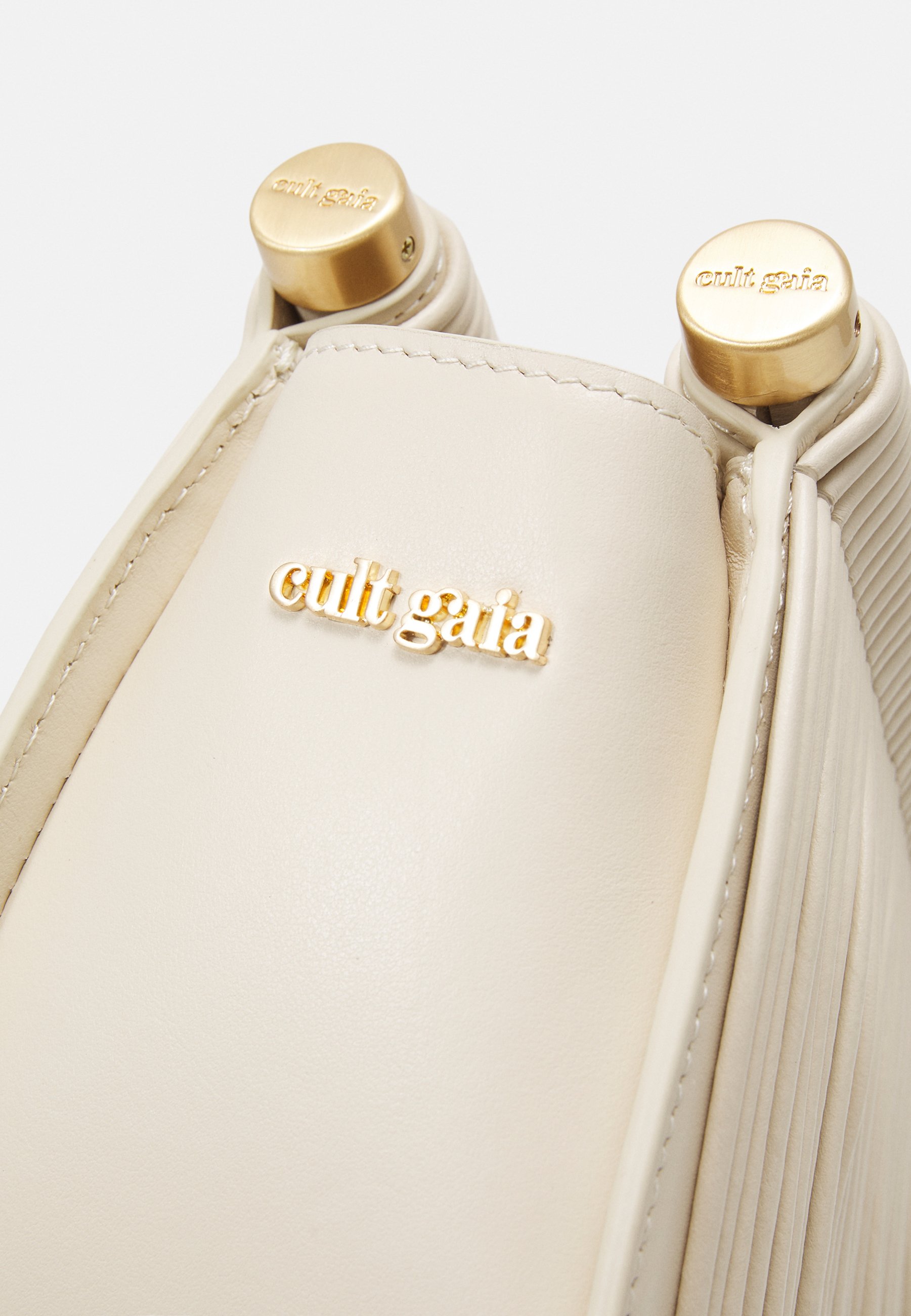 Cult Gaia LOU TOP HANDLE - Handbag - off white/white