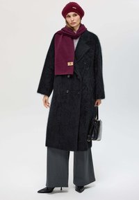 Non selezionato, burgundy