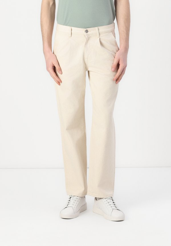 SLH220 LOOSE KOBE  - Relaxed fit jeans - ecru