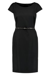 Robe noire mi-longue aux genoux avec manches courtes et une fine ceinture imprimé léopard à la taille.