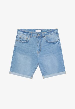 Šviesiai mėlyni džinsiniai šortai su klasikinio kirpimo, turintys penkis kišenes, suapvalintus kraštus ir metalinį mygtuko užsegimą juosmens srityje.