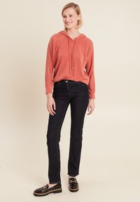 Breal MIT GEKIPPTER TAILLE - Jean droit - denim brut