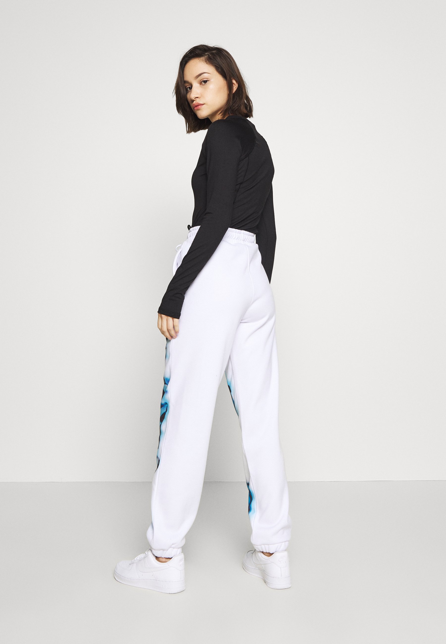 tracksuit bottoms not cuffed