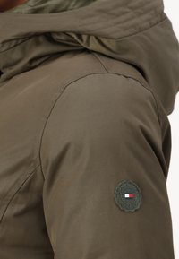 Thumbnail Image 7