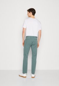 HUGO DAVID - Hlače chino - dark green