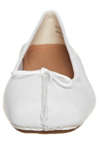 Clarks FRECKLE ICE - Klassischer Ballerina - white