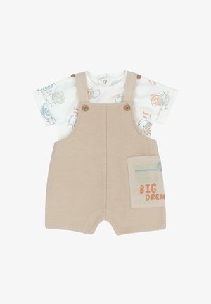 Beige Overalls aus strukturiertem Stoff mit großer Tasche und buntem T-Shirt mit Schneckengrafiken und mehrfarbigem Text.