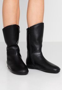 Camper Zimní obuv - black